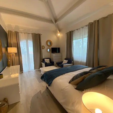 Villa Face